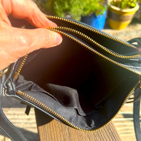 Vine Camuto- Italian Leather Triple Compartment Crossbody - Picture 3 of 3